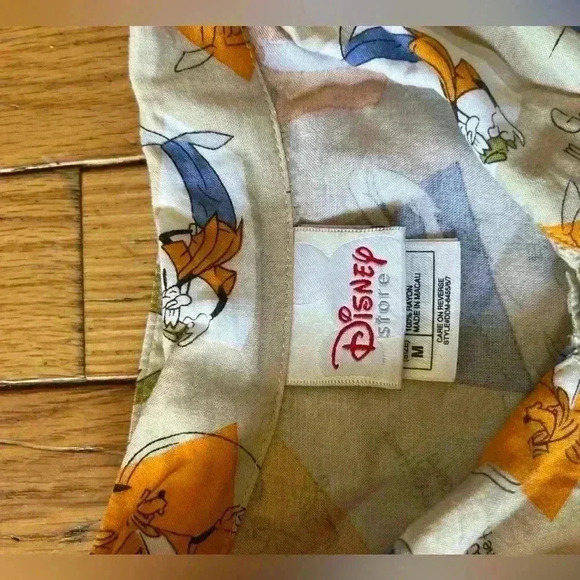 Disney Store Goofy Button Down Shirt Men’s Medium Hawaii Rayon Geometric - Picture 5 of 7